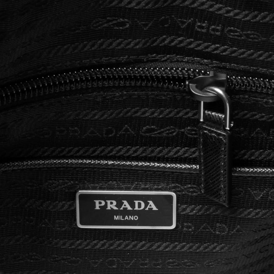 Amazon | プラダ PRADA 三角ロゴプレート ナイロン 斜め掛け